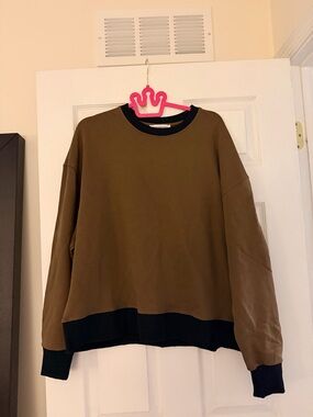 Who What Wear brown Sweatshirt with Black Trim